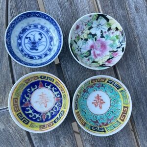 4 pc. Butterfly Famillie Sauce Dishes